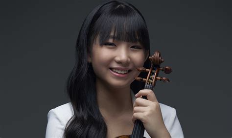 chloe chua education